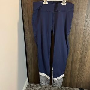 Tek Gear shapewear legging, Navy with white and grey at the ankle, size large!!